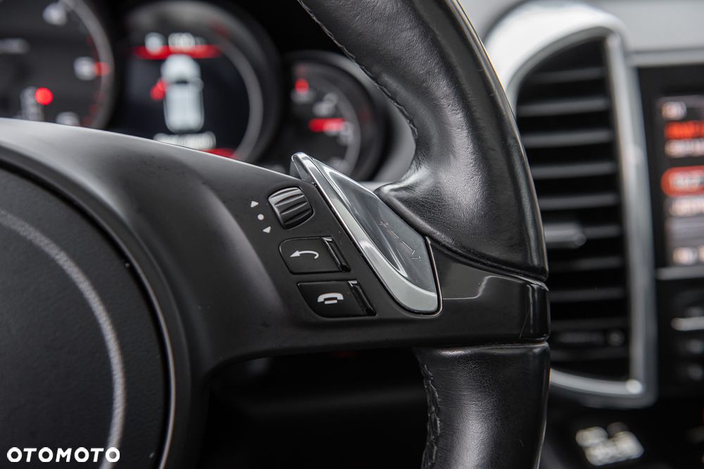 Porsche Cayenne Platinum Edition - 21