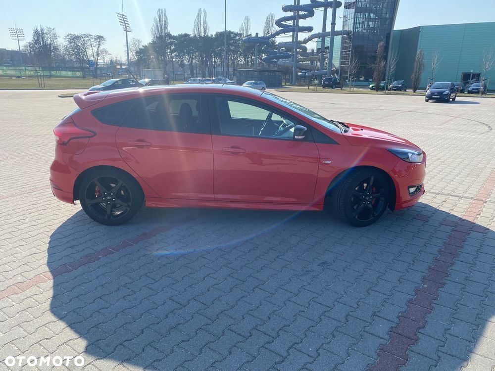 Ford Focus 1.5 EcoBoost ST-Line Red ASS - 3