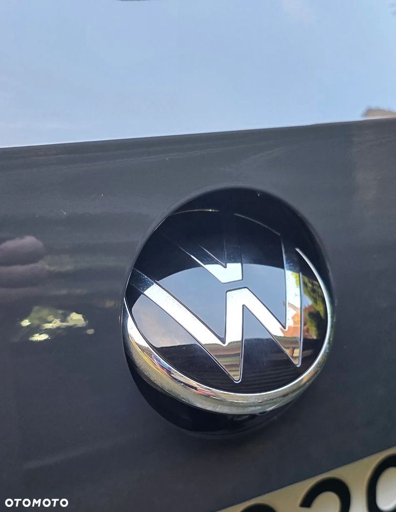 Volkswagen Passat - 30