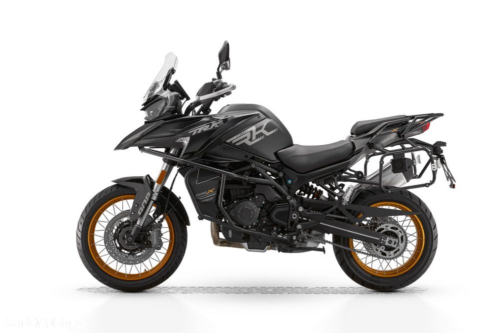 QJMOTOR SRT900SX - 30