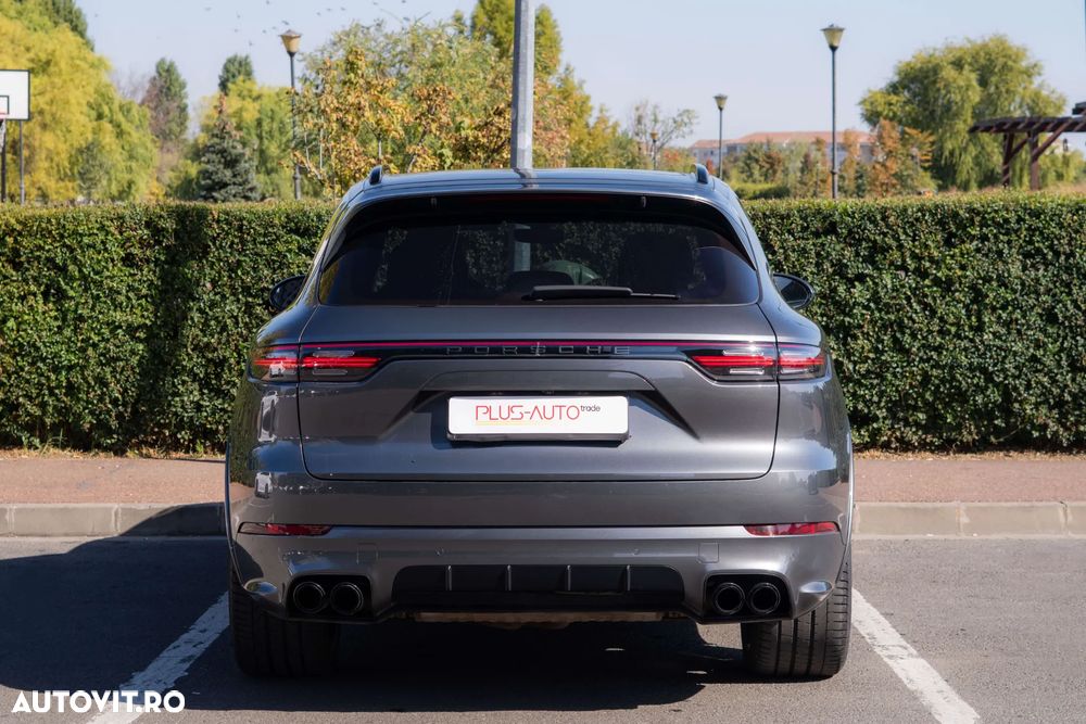 Porsche Cayenne - 7