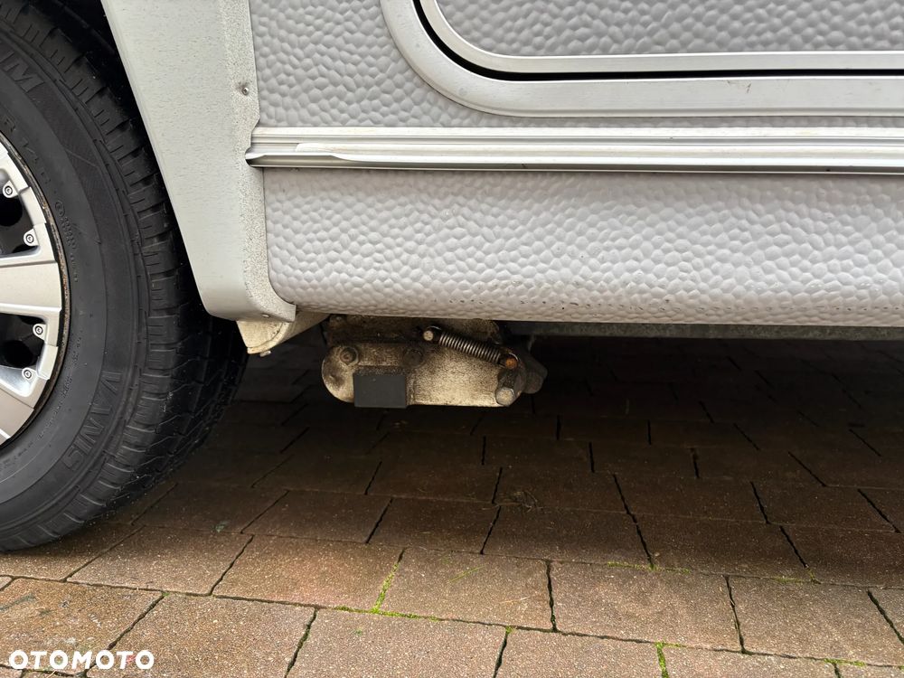 KNAUS 495 comfort - 11