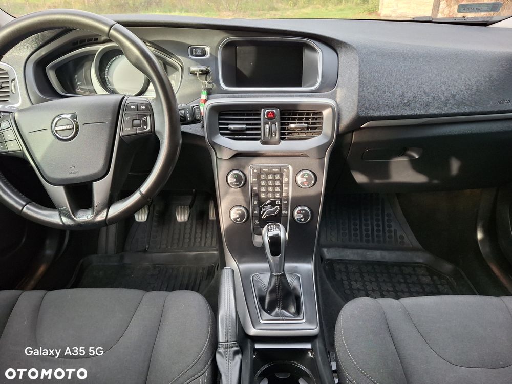 Volvo V40 - 9