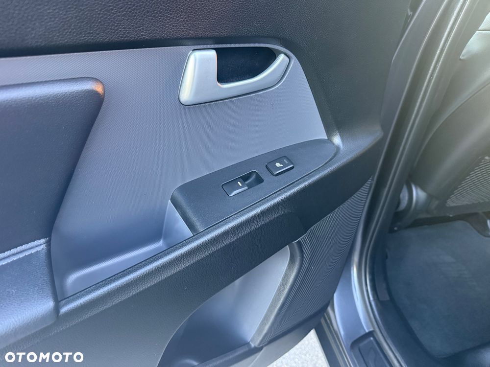 Kia Sportage 2.0 CVVT 4WD Automatik Vision - 19