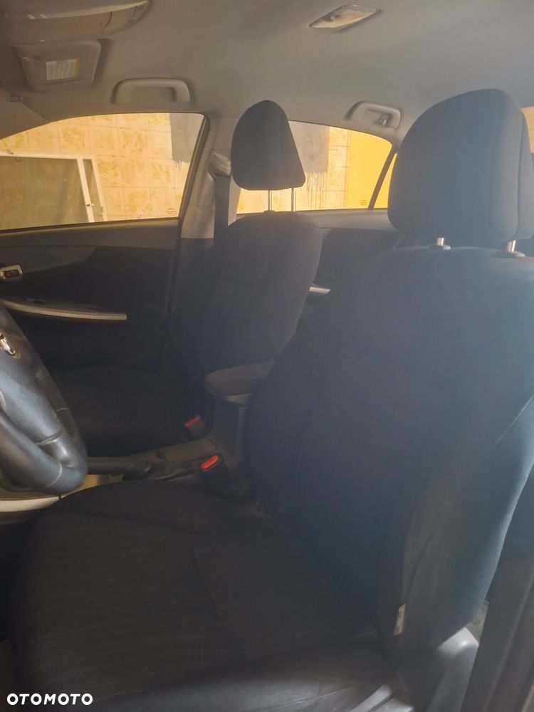 Toyota Corolla 1.6 Premium - 8