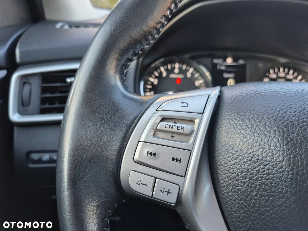 Nissan Qashqai 1.2 DIG-T Xtronic ACENTA - 20