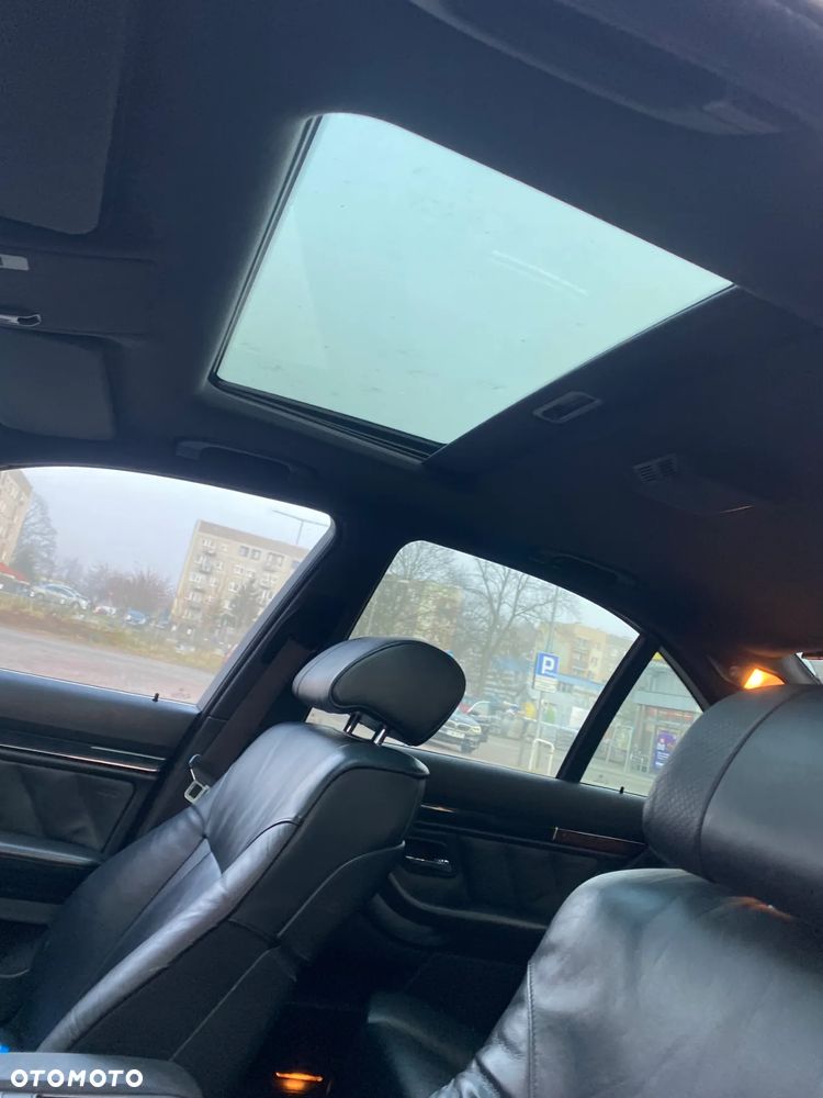 BMW Seria 5 525i - 6