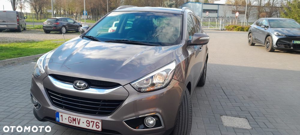 Hyundai ix35 1.7 CRDi 2WD blue Finale Gold - 22
