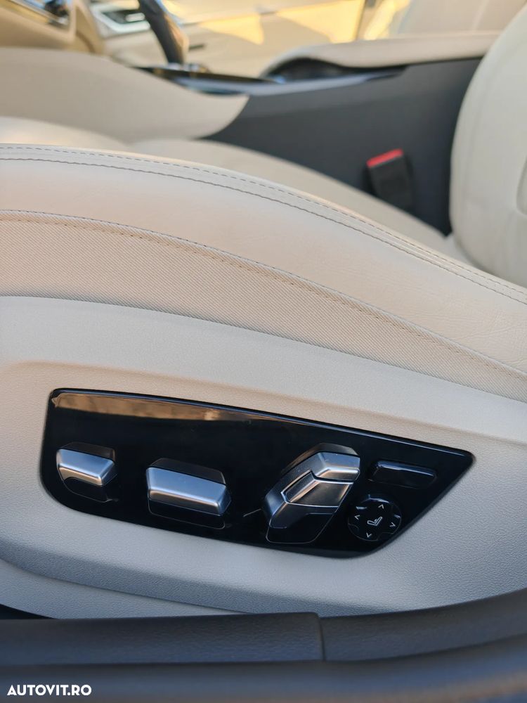 BMW Seria 5 520d xDrive AT - 12