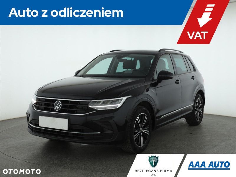 Volkswagen Tiguan - 2
