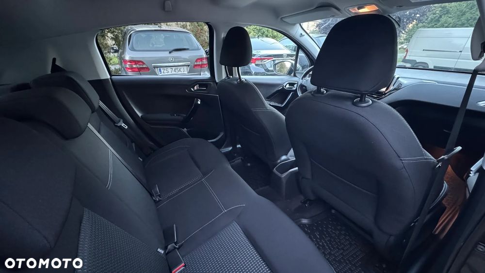 Peugeot 208 1.2 PureTech Allure S&S - 20