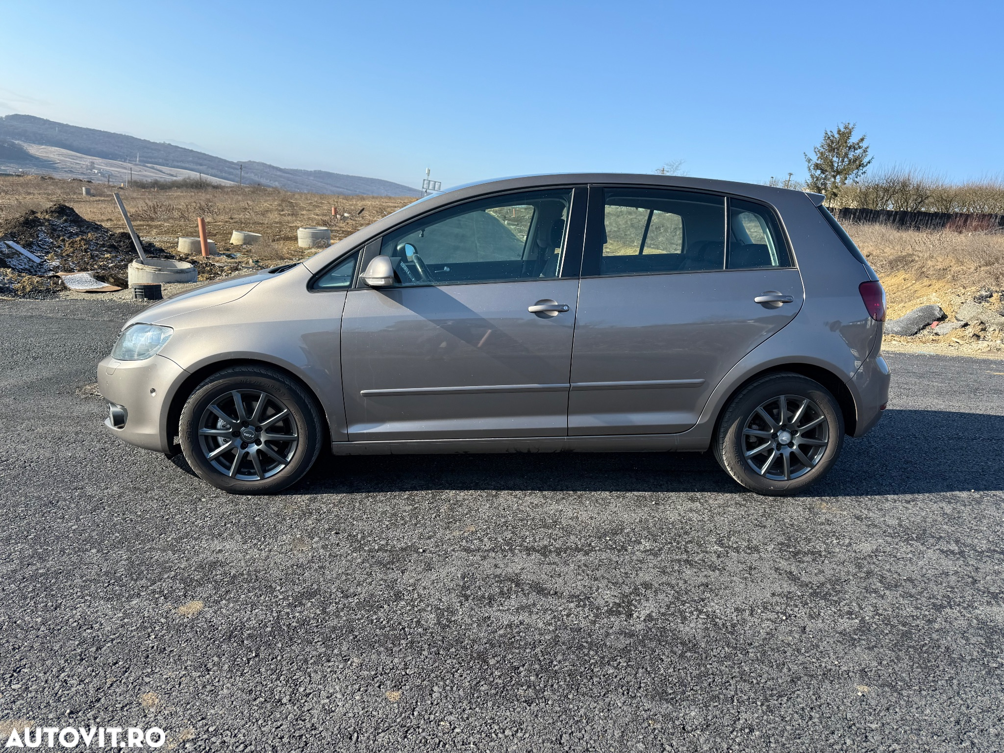 Volkswagen Golf Plus 1.6 TDI DPF BMT Highline DSG - 16