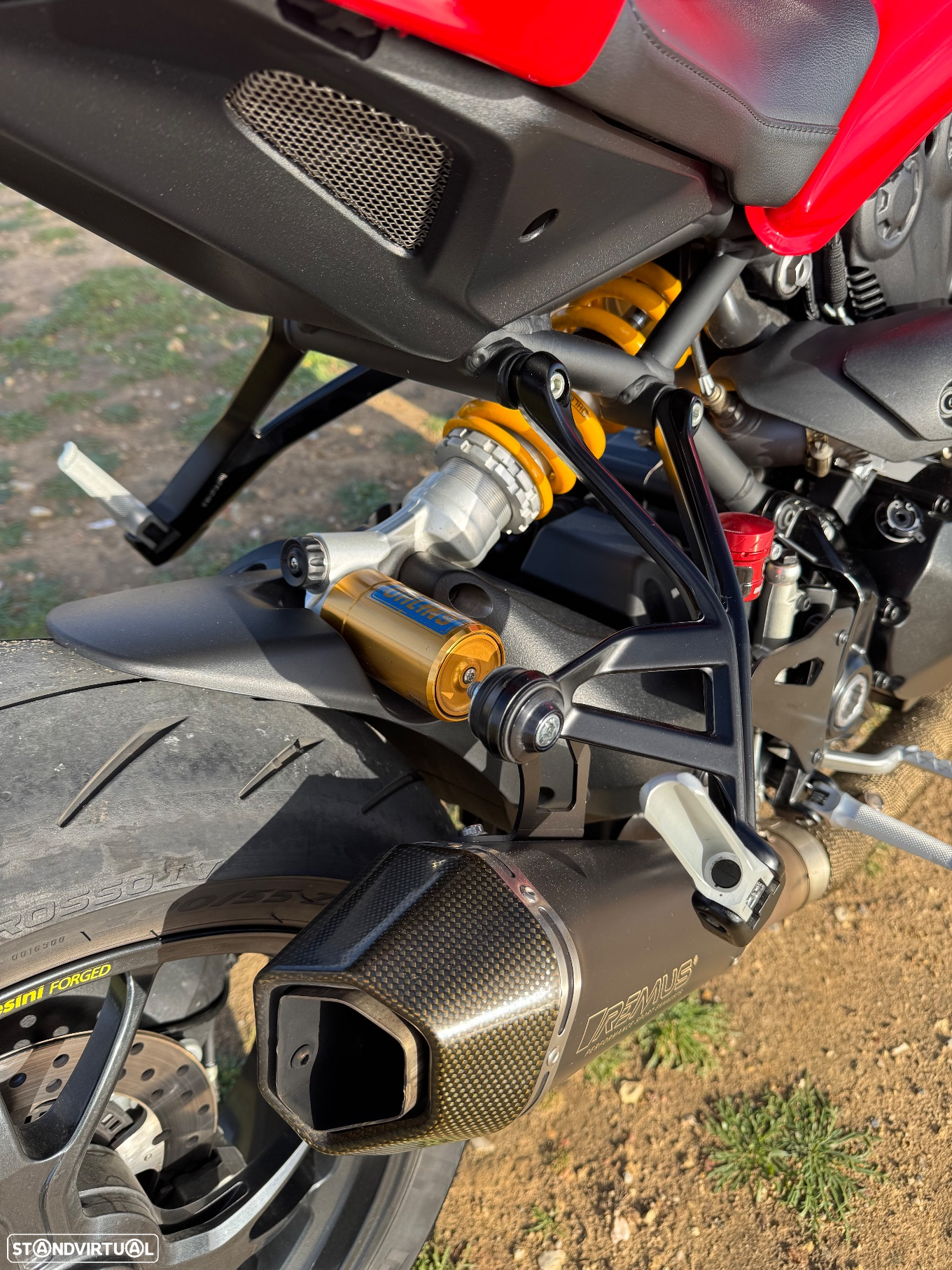 Ducati Monster 1200R - 6