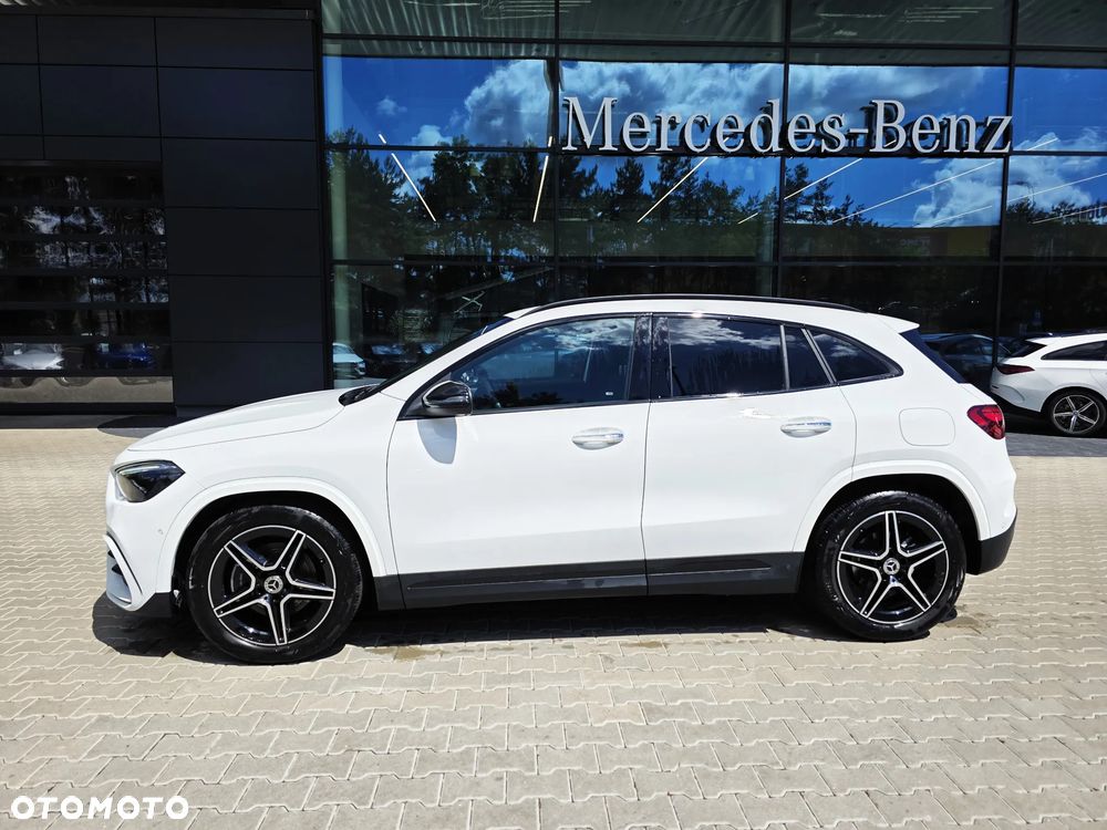 Mercedes-Benz GLA 200 AMG Line - 4