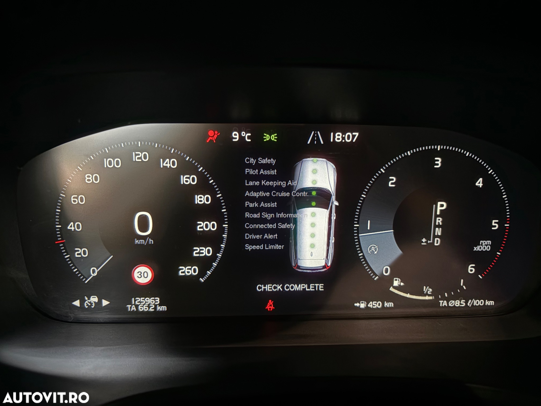 Volvo V60 Cross Country D4 AWD Geartronic - 15