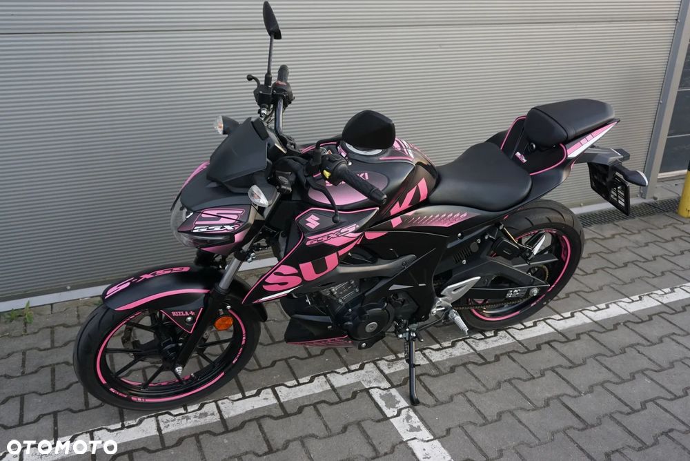 Suzuki GSX - 14