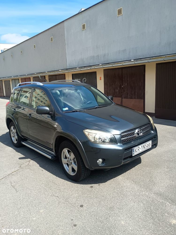 Toyota RAV4 - 6