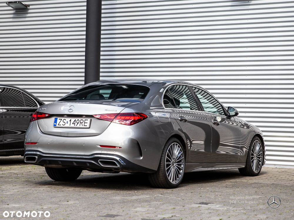 Mercedes-Benz Klasa C 300 4MATIC 9G-TRONIC - 18