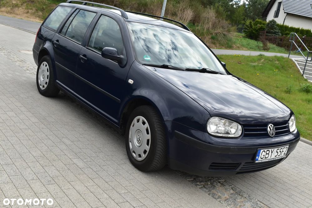 Volkswagen Golf - 1