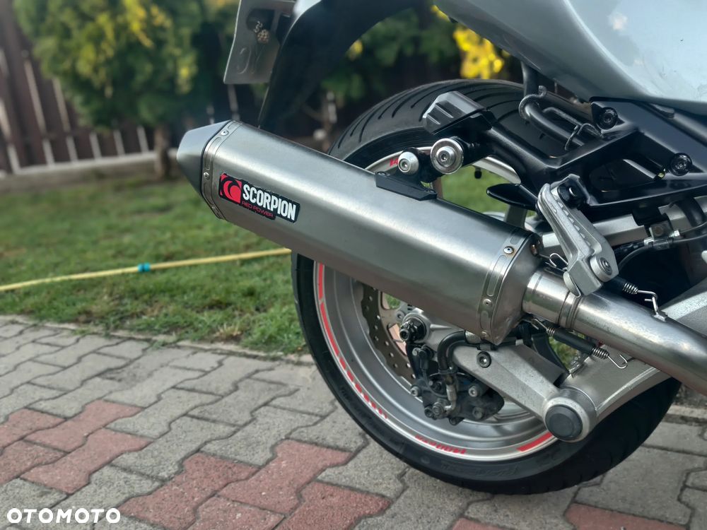 Kawasaki GTR - 9
