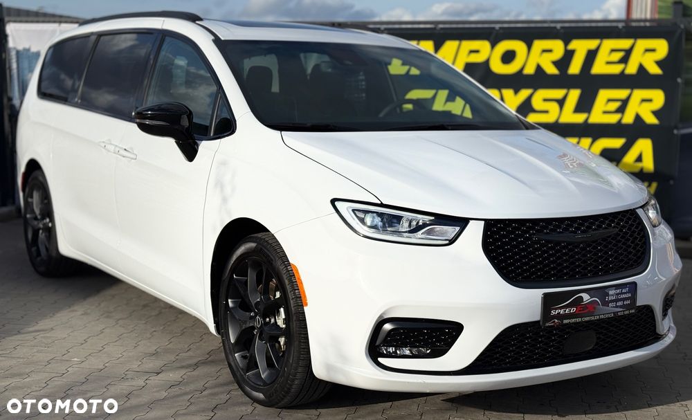 Chrysler Pacifica - 2