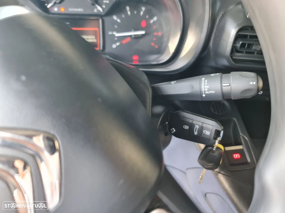 Citroën Berlingo Asphalt 1.6 HDi 100cv Câmara CarPlay IVA Dedutível - 32