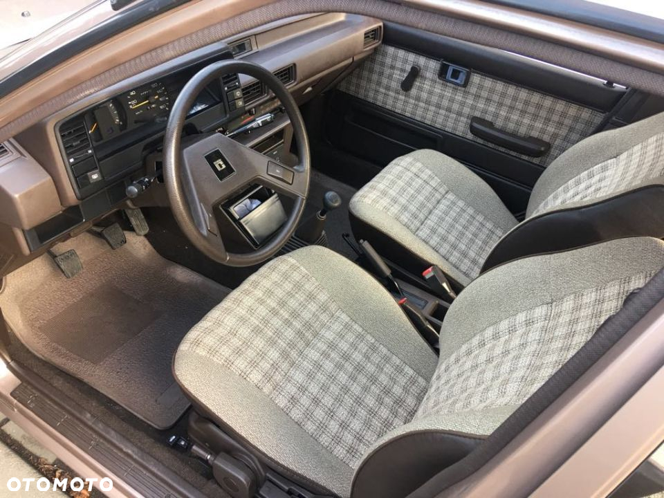 Toyota Corolla - 8
