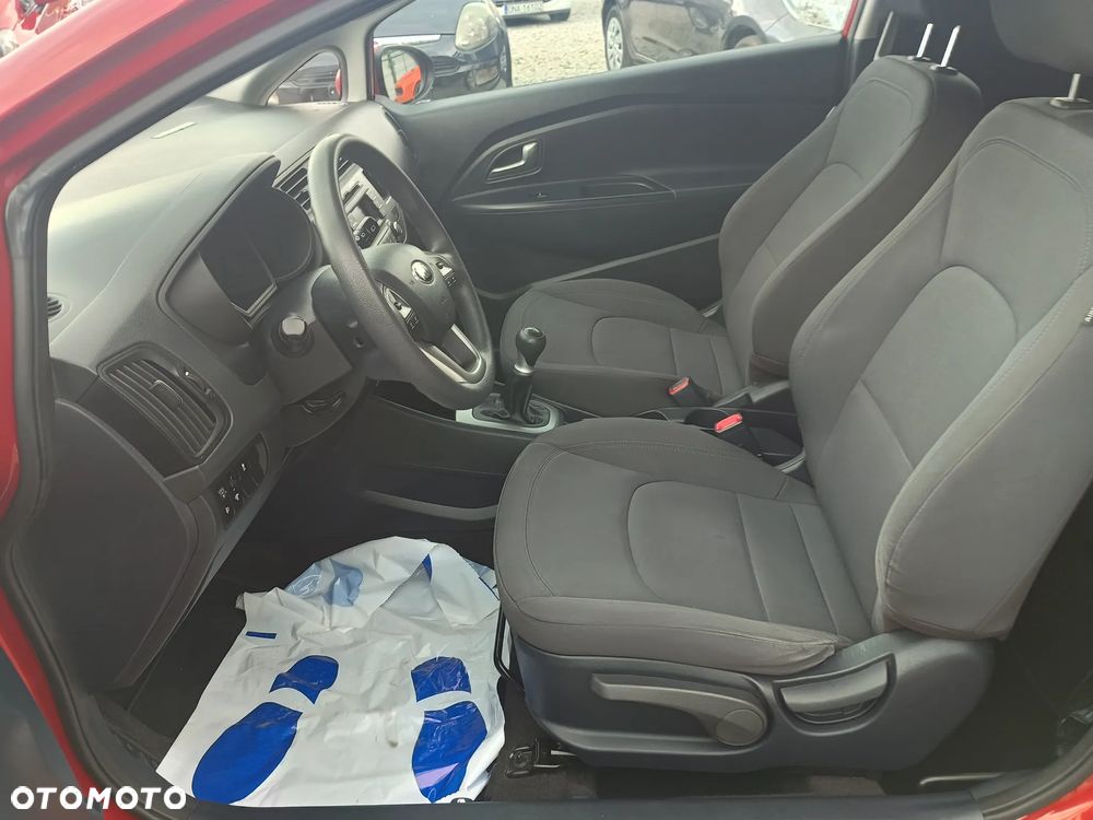 Kia Rio 1.2 Attract - 19
