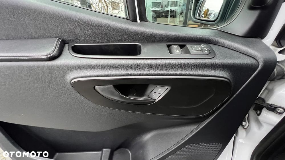 Mercedes-Benz Sprinter - 20