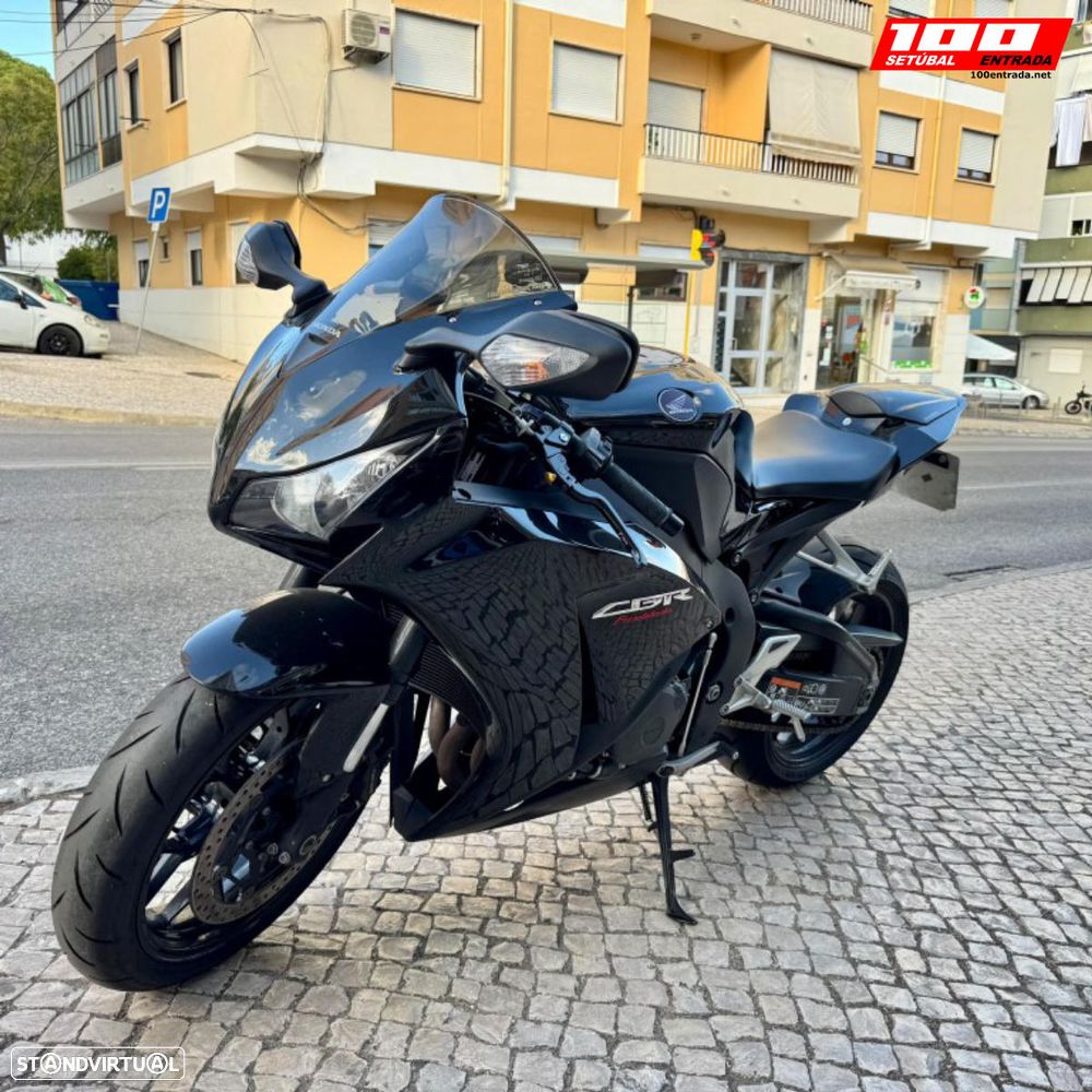 Honda CBR 1000 RR - 1