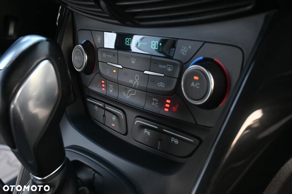 Ford Kuga 1.5 EcoBoost 4WD Titanium - 22
