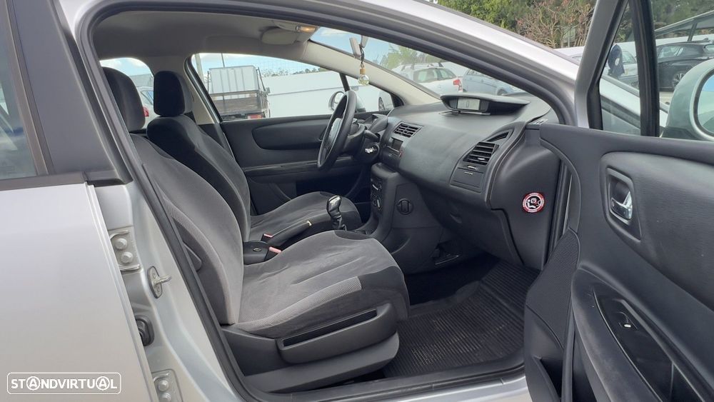 Citroën C4 1.4 16V SX - 11