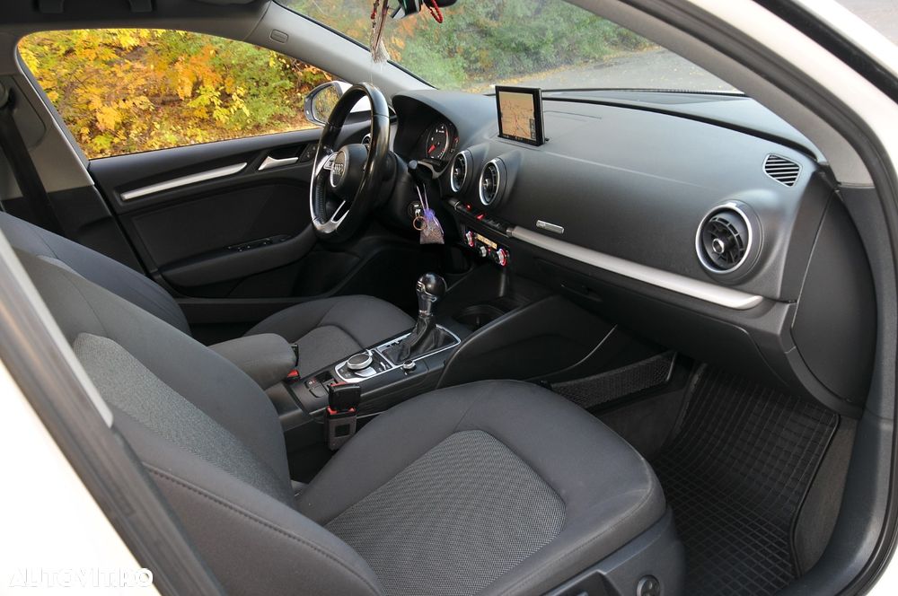 Audi A3 2.0 TDI S tronic Sport - 18