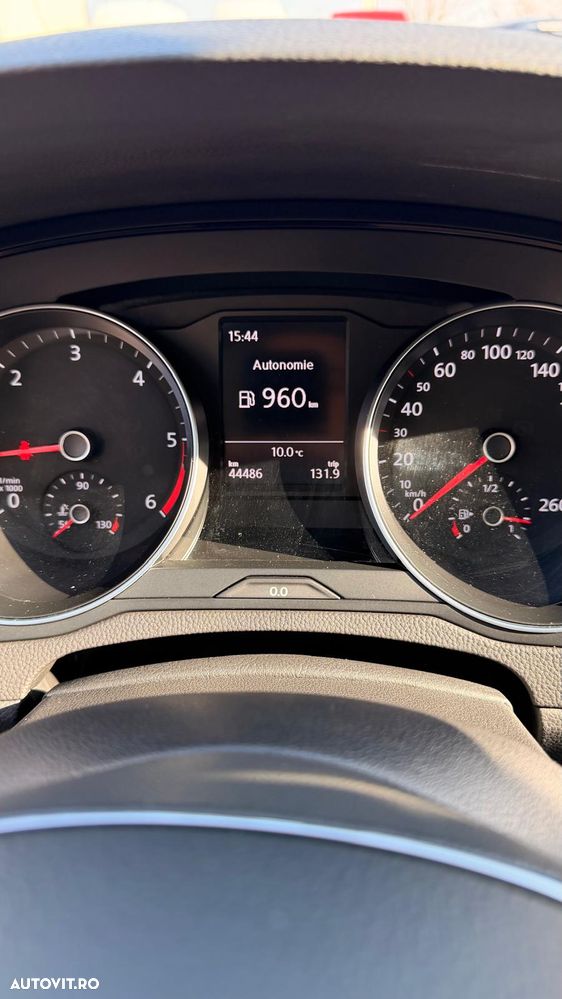 Volkswagen Passat 2.0 TDI Trendline - 8