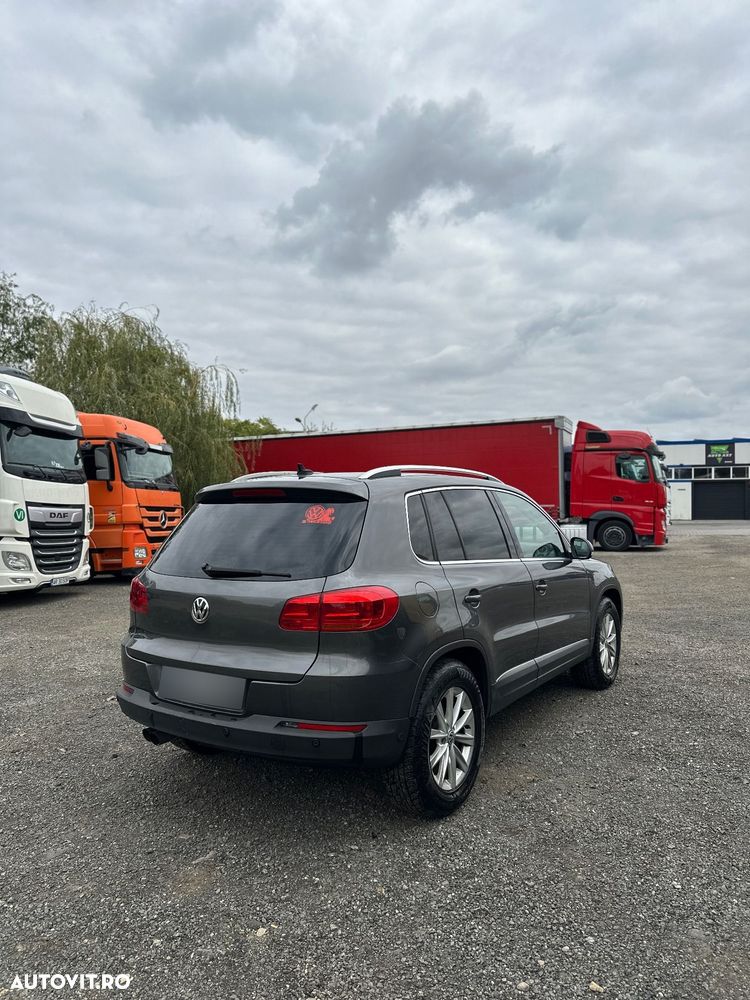 Volkswagen Tiguan 2.0 TDI 4Motion DSG Sport & Style - 4