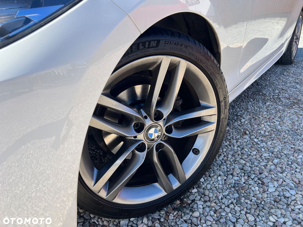 BMW Seria 2 218d - 6