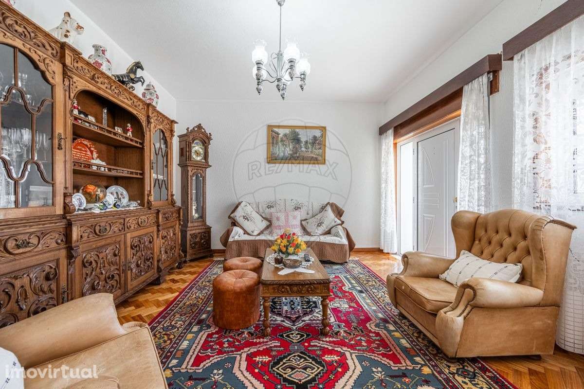 Moradia T4 com Anexo, Jardim e Terraço em Vale S.Cosme - Grande imagem: 5/45