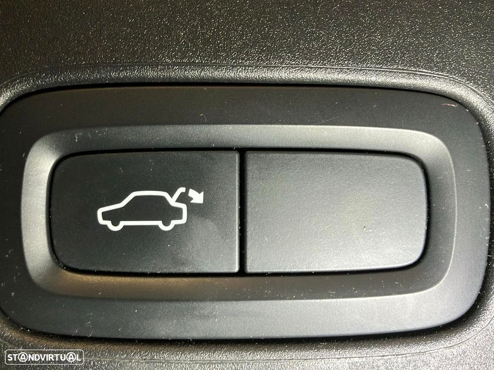 Volvo V90 2.0 T8 R-Design AWD Geartronic - 20