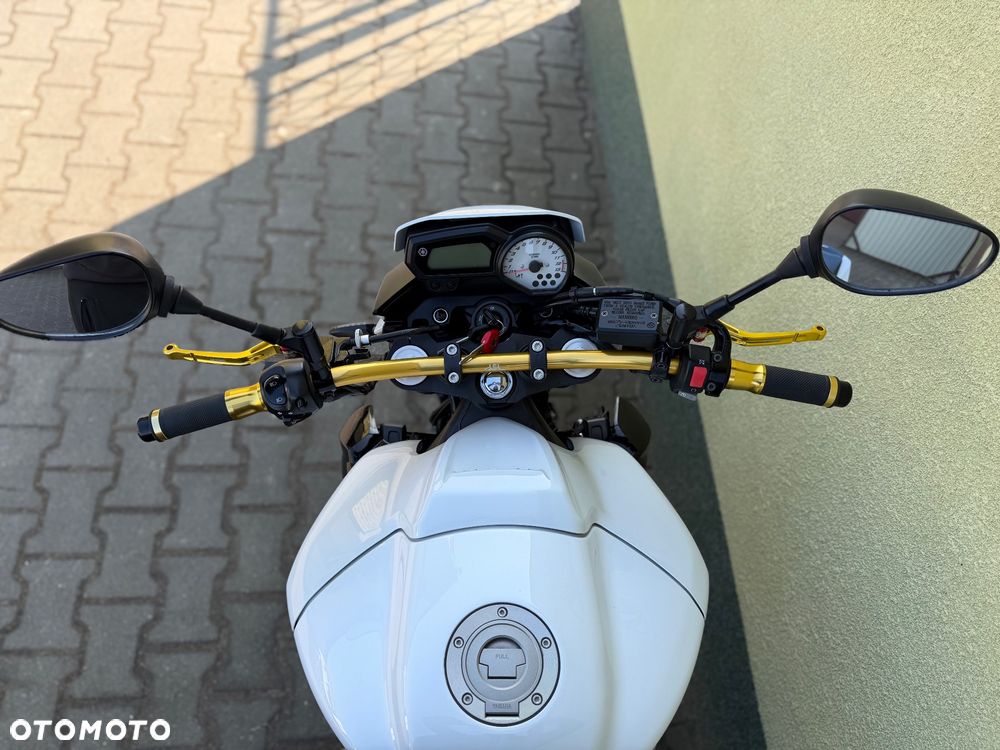 Yamaha FZ8 - 37