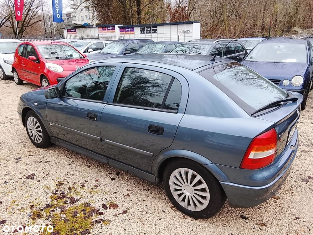 Opel Astra - 4
