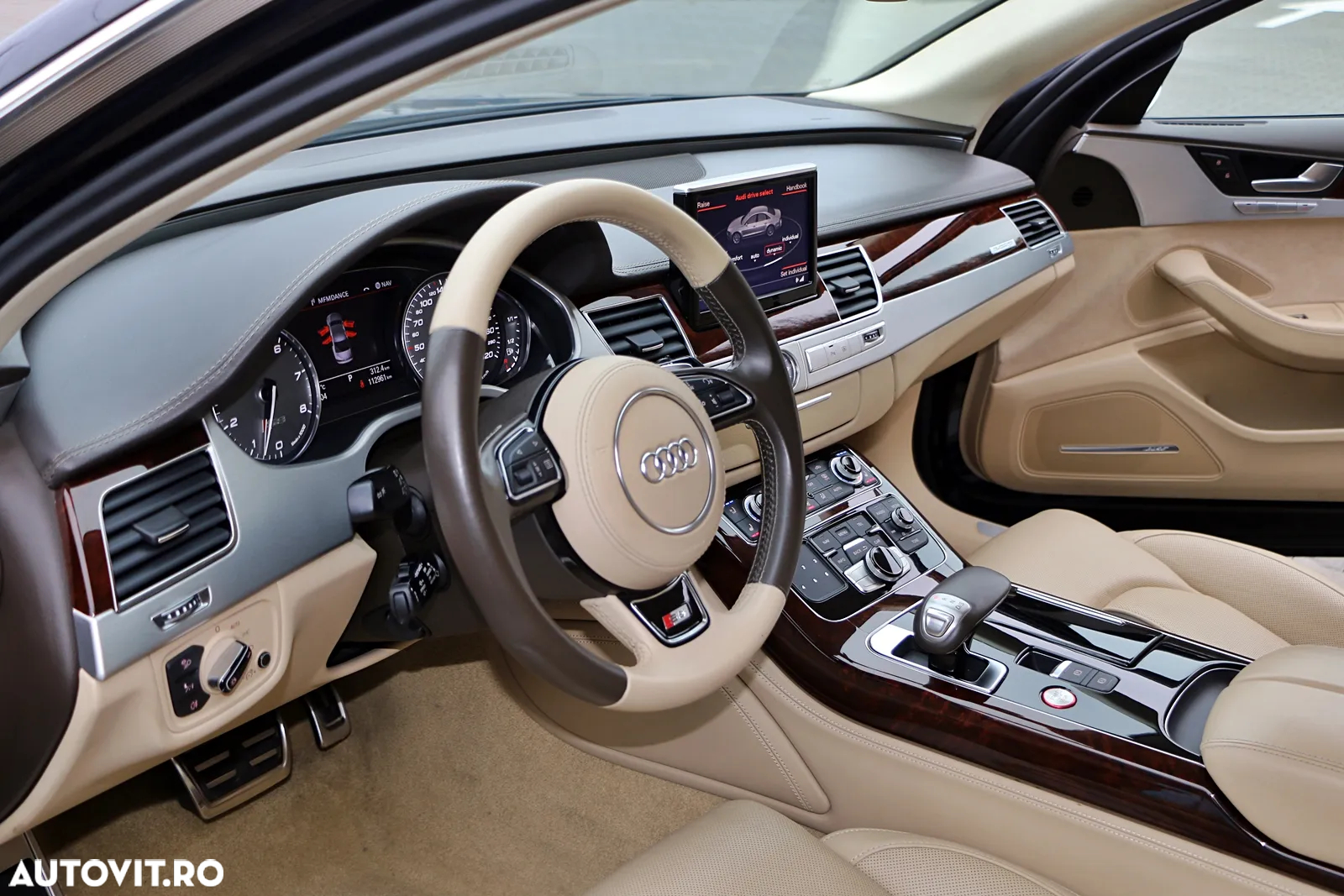 Audi S8 4.0 TFSI quattro Tiptronic - 23