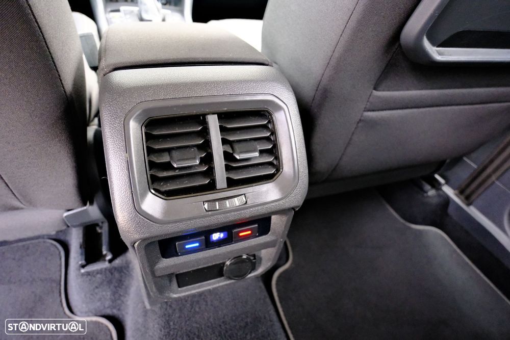 VW Tiguan Allspace 2.0 TDI Confortline DSG - 29