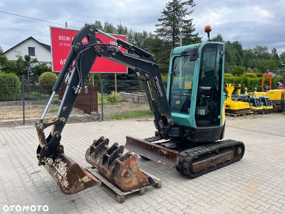 Yanmar VIO25-4 - 3