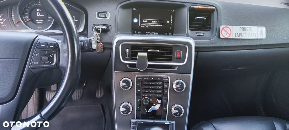 Volvo V60 D4 Kinetic - 12