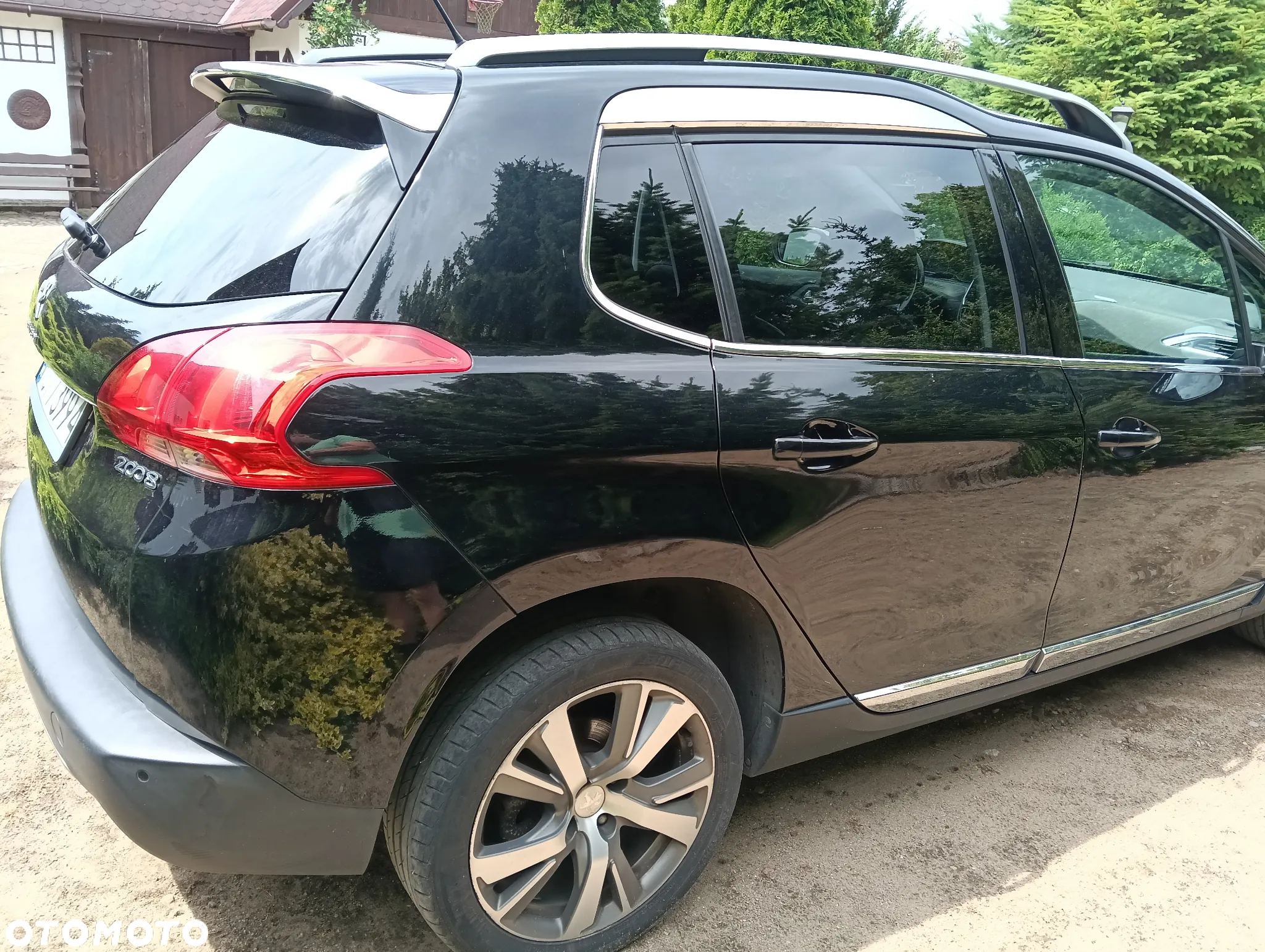 Peugeot 2008 1.6 e-HDi Allure S&S - 4