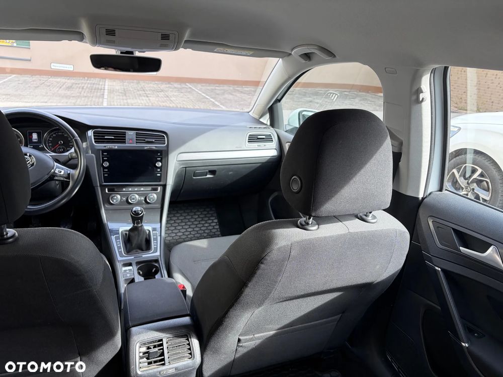 Volkswagen Golf 1.5 TSI BMT Comfortline - 10