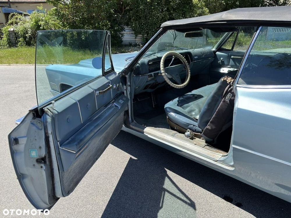 Cadillac Deville - 11