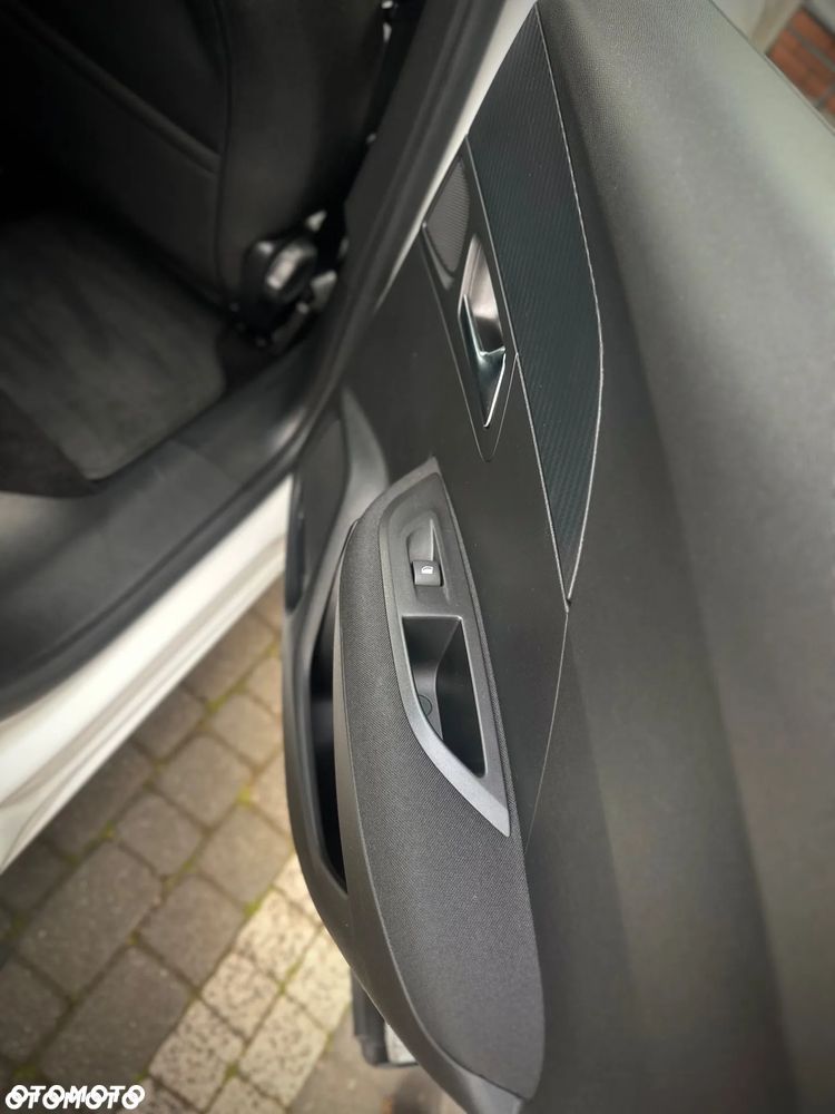 Peugeot 2008 - 10