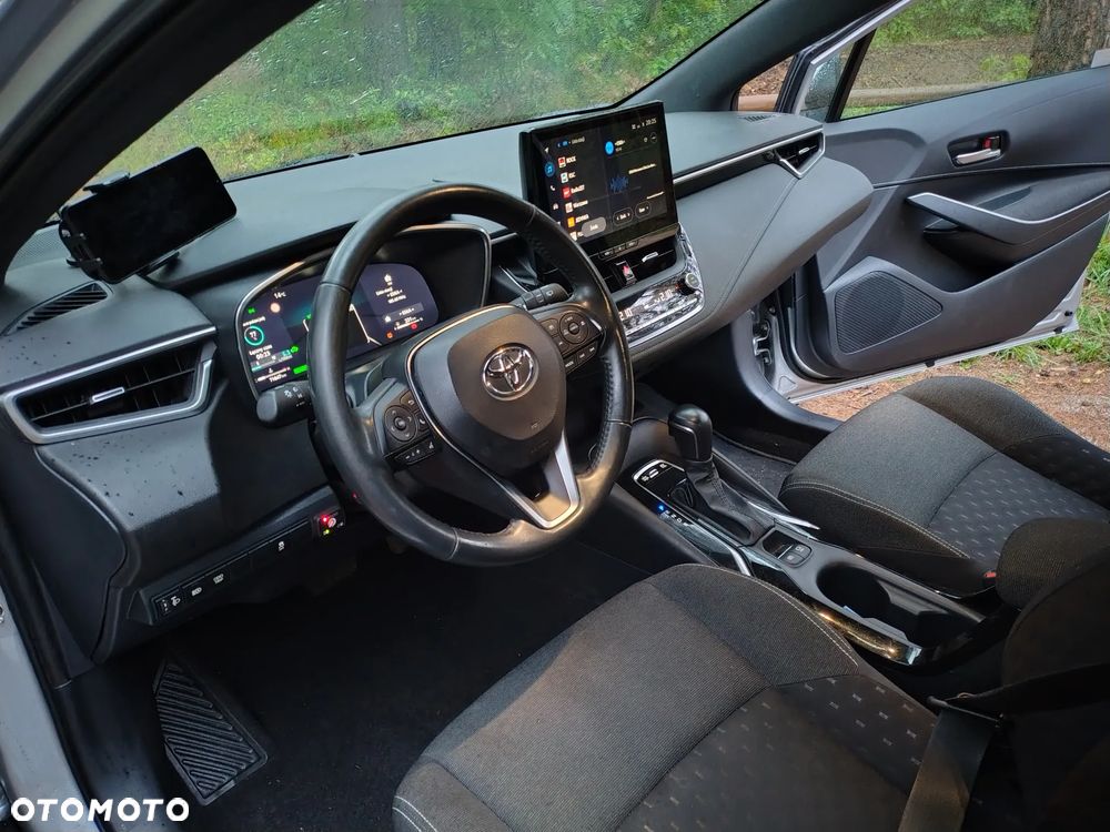 Toyota Corolla 1.8 Hybrid Comfort - 17