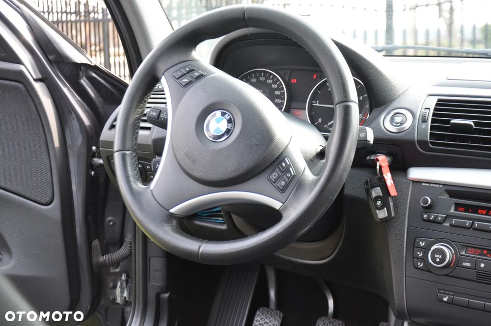 BMW Seria 1 118d - 25